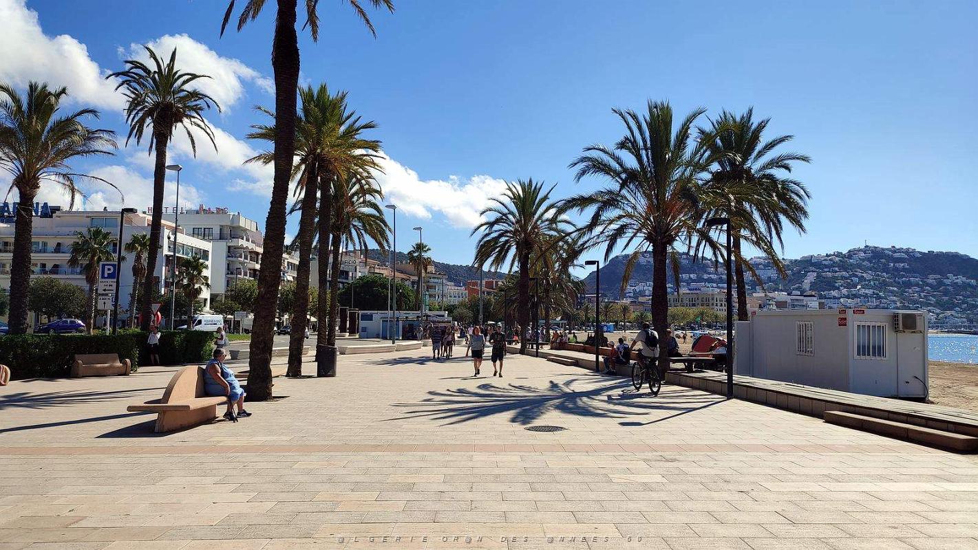 80 - Rosas - Paseo Maritime et Plage Nova.jpg